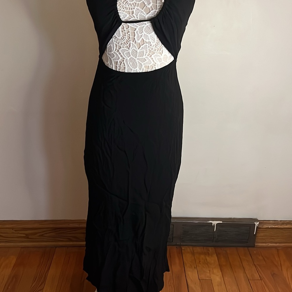 Audrey Maxi cutout summer dress - Picture 3 of 9